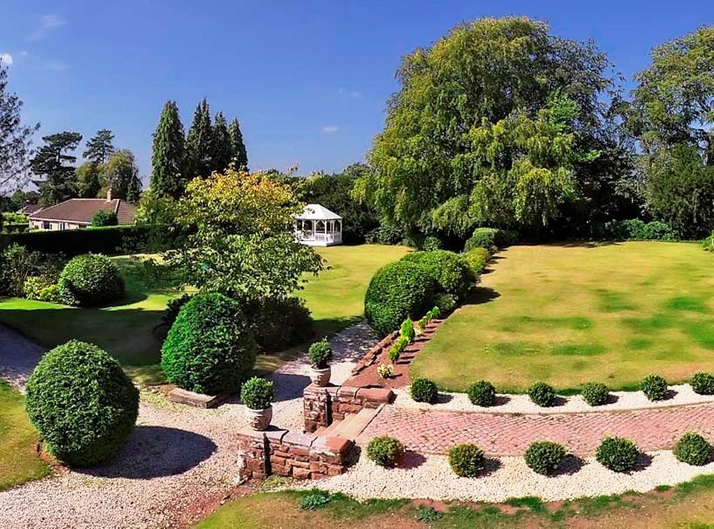The Mount Country Manor Hotel & Golf Wolverhampton Exteriör bild