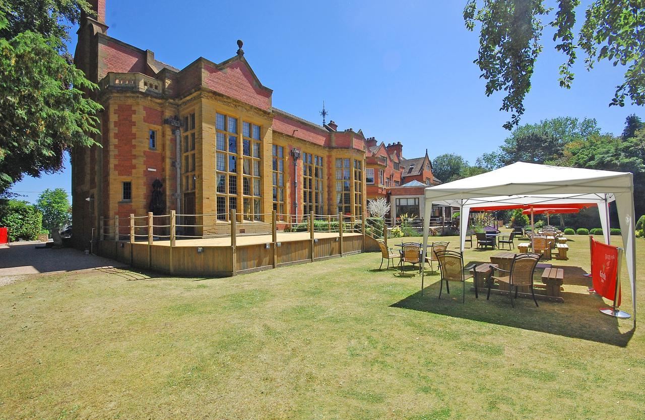 The Mount Country Manor Hotel & Golf Wolverhampton Exteriör bild